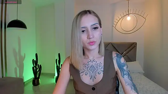 MollySundersX online show from February 3, 4:54 am