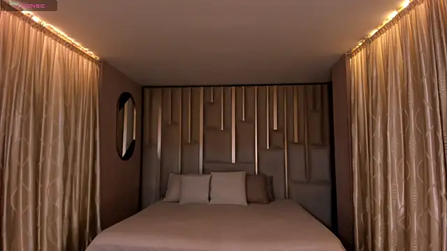 MollySundersX online show from October 28, 8:08 pm