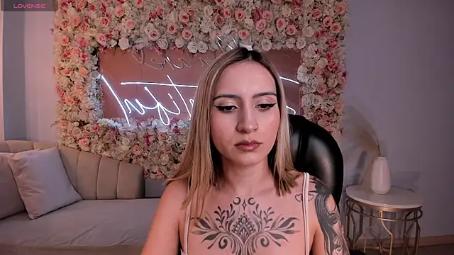 MollySundersX online show from April 9, 4:03 am