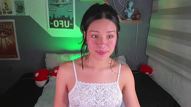 MiaaRose online show from October 17, 4:42 pm