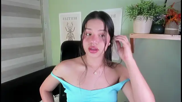 MiaaRose online show from December 3, 5:04 am