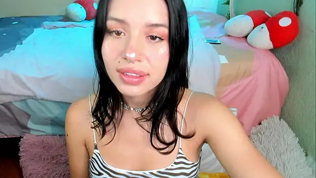 Snapshot of MiaaRose chatting on February 4, 6:36 pm MiaaRose online show from February 4, 6:36 pm