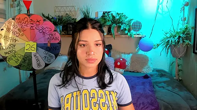 MiaaRose online show from March 9, 6:55 pm