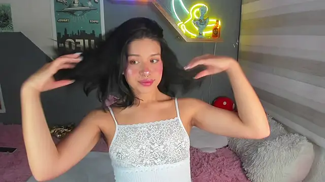 MiaaRose online show from September 10, 11:04 pm