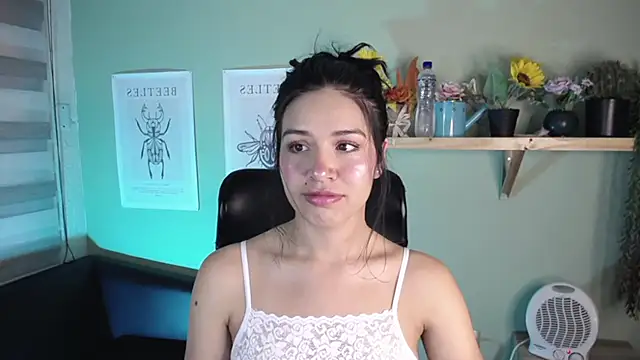 MiaaRose online show from November 14, 4:43 pm