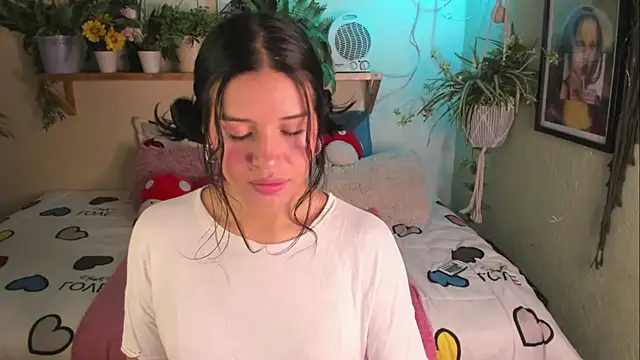 MiaaRose online show from April 22, 12:28 am