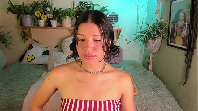 Snapshot of MiaaRose chatting on July 8, 1:30 am MiaaRose online show from July 8, 1:30 am