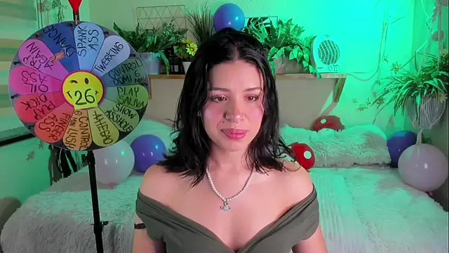 MiaaRose online show from December 3, 7:24 pm