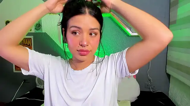 MiaaRose online show from November 13, 8:13 pm