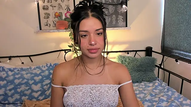 MiaaRose online show from April 7, 2:41 pm