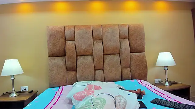 MiiaHot online show from December 4, 8:52 pm