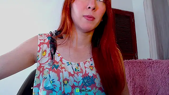 Snapshot of lanaturner_ chatting on October 1, 12:27 am lanaturner online show from October 1, 12:27 am