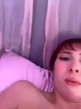 lanaturner  online show from November 11, 5:08 pm