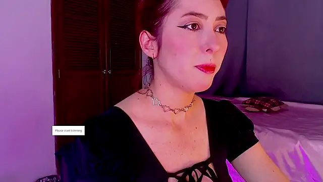 lanaturner  online show from November 10, 10:15 pm