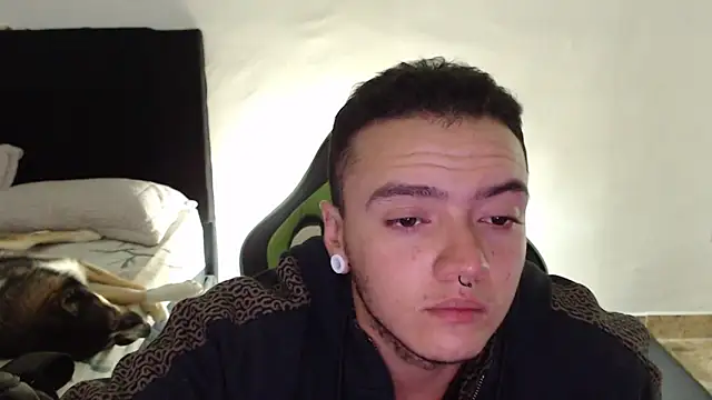 male pussy online show from February 13, 11:49 pm