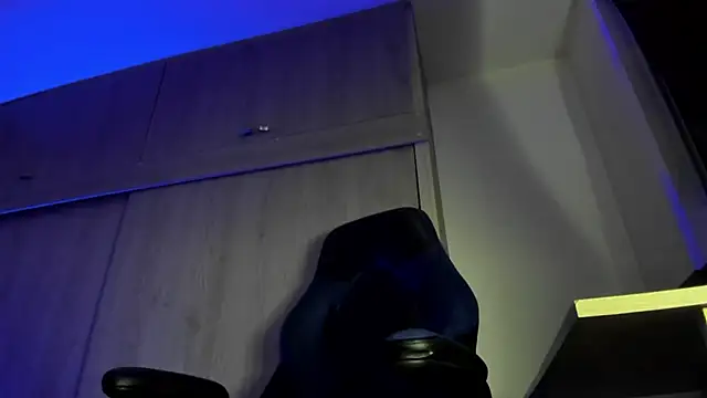 male pussy online show from November 3, 1:55 am