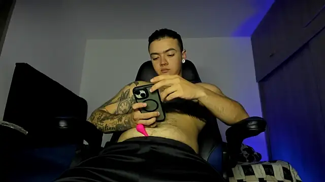 male pussy online show from October 29, 3:38 am