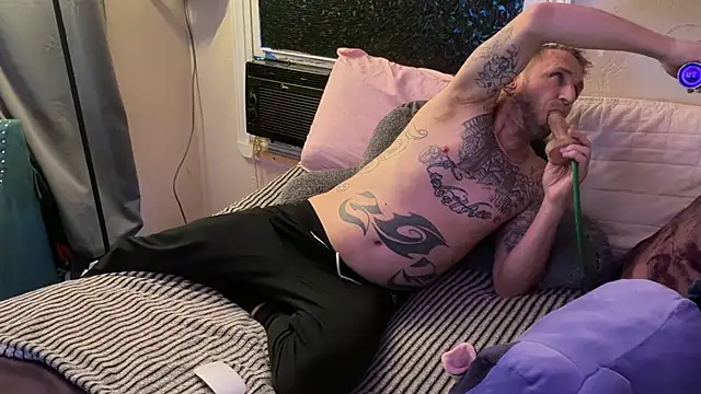 SexyDaddy303666 online show from May 15, 2:59 pm