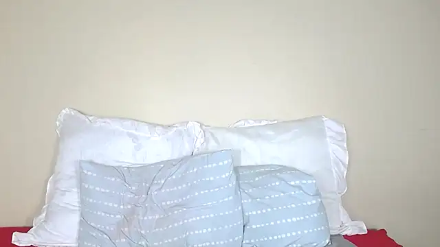 yummydoll97 online show from January 16, 9:19 pm