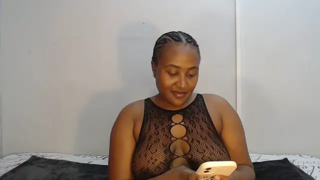 yummydoll97 online show from December 3, 6:40 pm