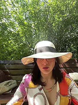classyladyrellax online show from June 16, 12:16 pm