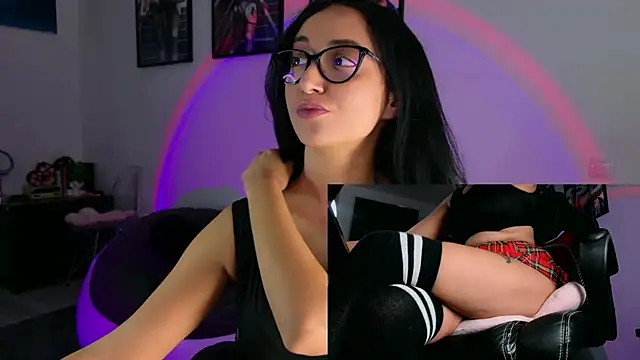 Snapshot of KatherineRyder chatting on October 12, 4:41 pm KatherineRyder online show from October 12, 4:41 pm