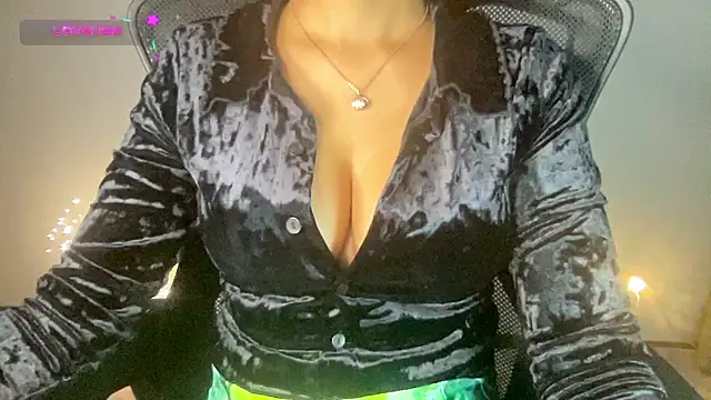 Tashaa online show from February 27, 5:26 pm