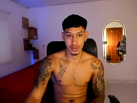 Snapshot of slim_master12 chatting on November 6, 9:08 pm slim master12 online show from November 6, 9:08 pm