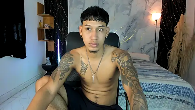 Snapshot of slim_master12 chatting on May 1, 8:36 pm slim master12 online show from May 1, 8:36 pm