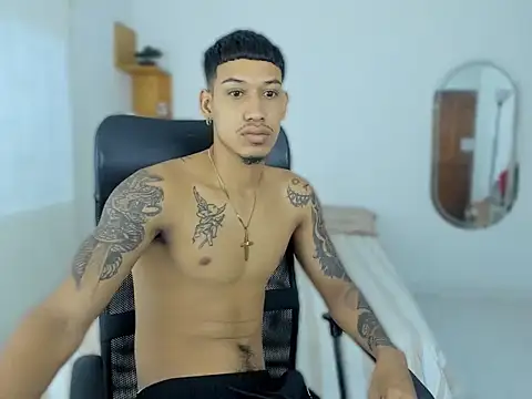 Snapshot of slim_master12 chatting on September 24, 1:39 pm slim master12 online show from September 24, 1:39 pm