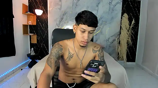 slim master12 online show from April 21, 10:05 pm