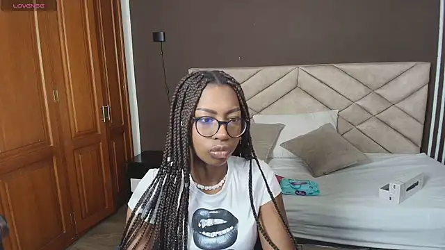 Snapshot of Raquel_jones chatting on November 8, 11:36 am Raquel jones online show from November 8, 11:36 am