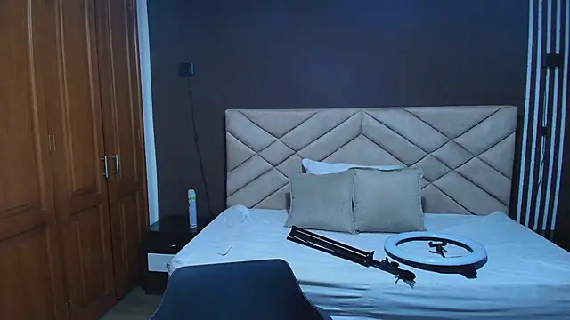 Snapshot of Raquel_jones chatting on November 15, 11:36 am Raquel jones online show from November 15, 11:36 am