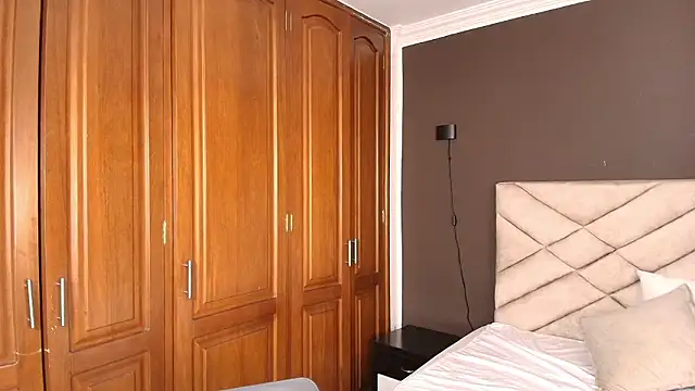 Raquel jones online show from February 1, 12:03 pm