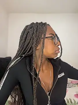 Raquel jones online show from December 19, 9:06 pm