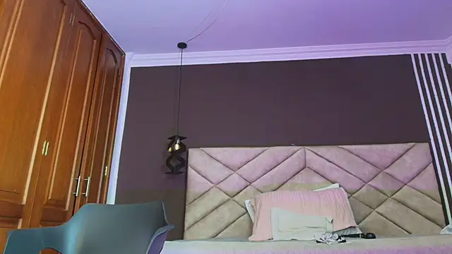 Snapshot of Raquel_jones chatting on March 15, 5:48 pm Raquel jones online show from March 15, 5:48 pm