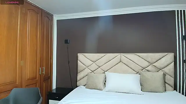 Snapshot of Raquel_jones chatting on November 2, 11:59 am Raquel jones online show from November 2, 11:59 am