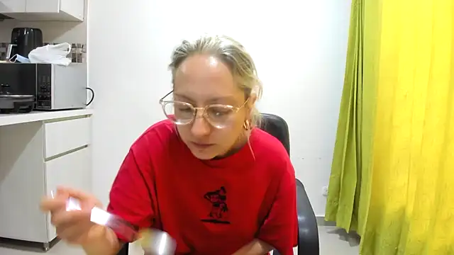Adele johnsonn1 online show from March 3, 6:24 pm