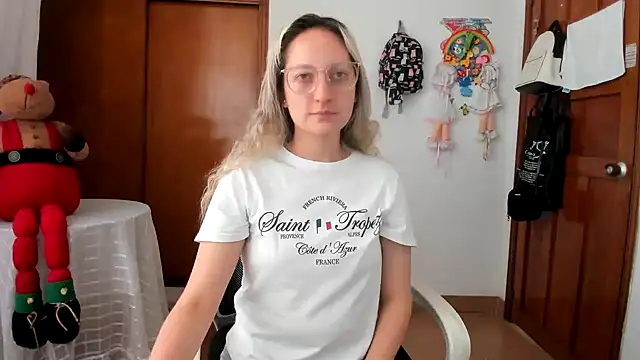 Adele johnsonn1 online show from February 25, 4:18 pm