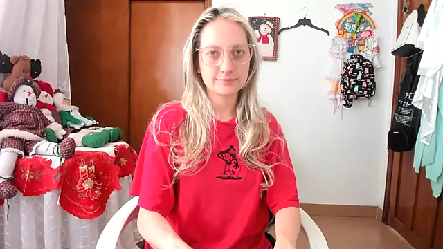 Snapshot of Adele_johnsonn1 chatting on December 1, 3:57 pm Adele johnsonn1 online show from December 1, 3:57 pm