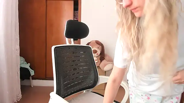 Adele johnsonn1 online show from October 2, 3:48 pm
