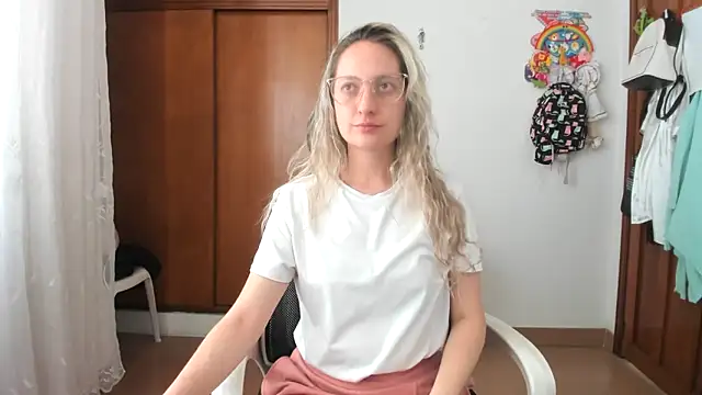 Adele johnsonn1 online show from October 8, 3:24 pm