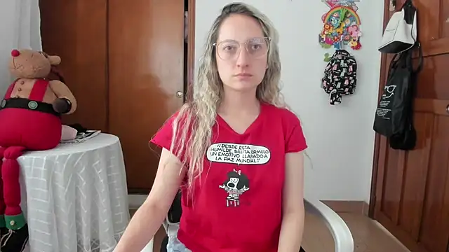 Snapshot of Adele_johnsonn1 chatting on July 8, 5:02 pm Adele johnsonn1 online show from July 8, 5:02 pm