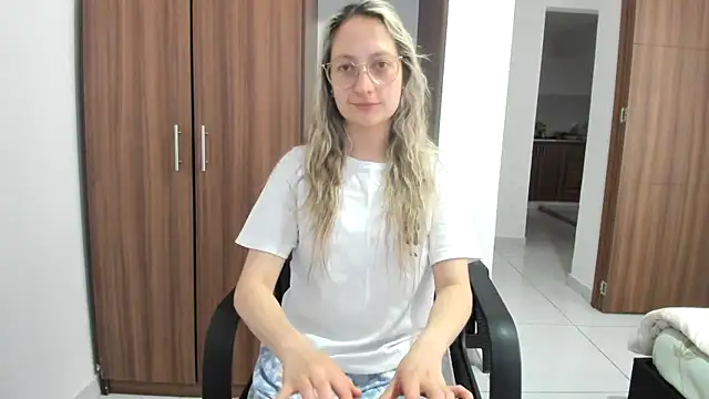 Adele johnsonn1 online show from September 9, 2:37 pm