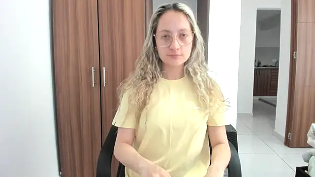 Adele johnsonn1 online show from September 15, 3:34 pm