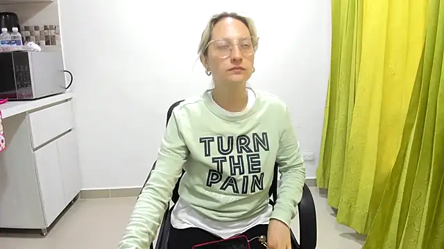 Adele johnsonn1 online show from February 6, 12:37 pm