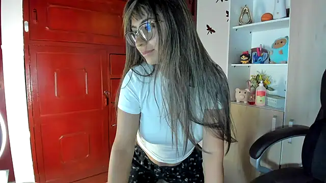 Isabellaa22 1 online show from March 11, 2:27 am