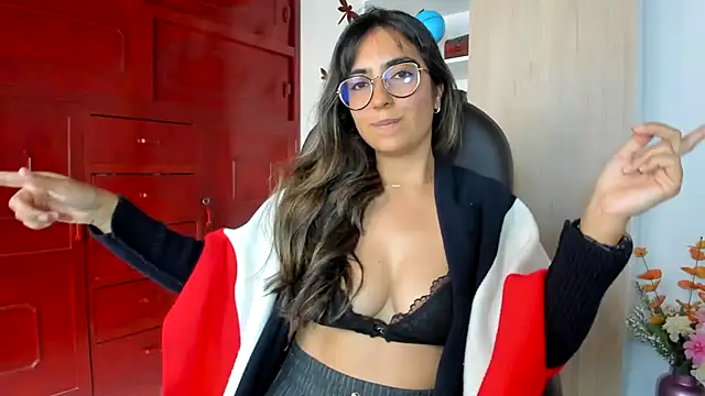 Isabellaa22 1 online show from June 30, 6:52 pm