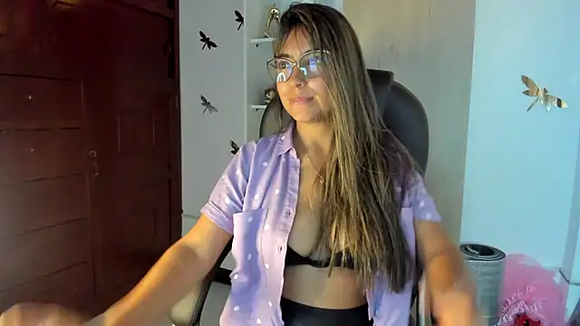 Isabellaa22 1 online show from January 6, 10:03 pm