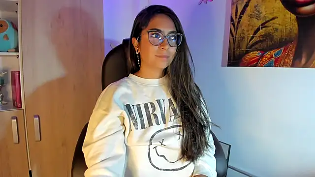 Snapshot of Isabellaa22_1 chatting on October 22, 3:28 am Isabellaa22 1 online show from October 22, 3:28 am